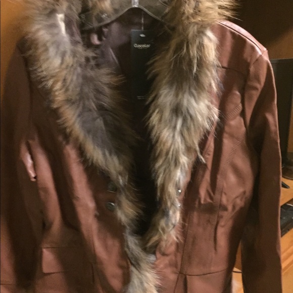 Coat - Picture 4 of 4